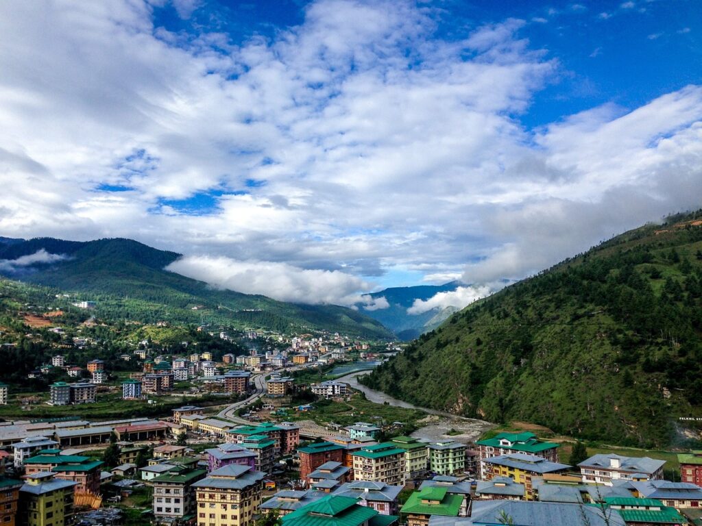 mountains of bhutan